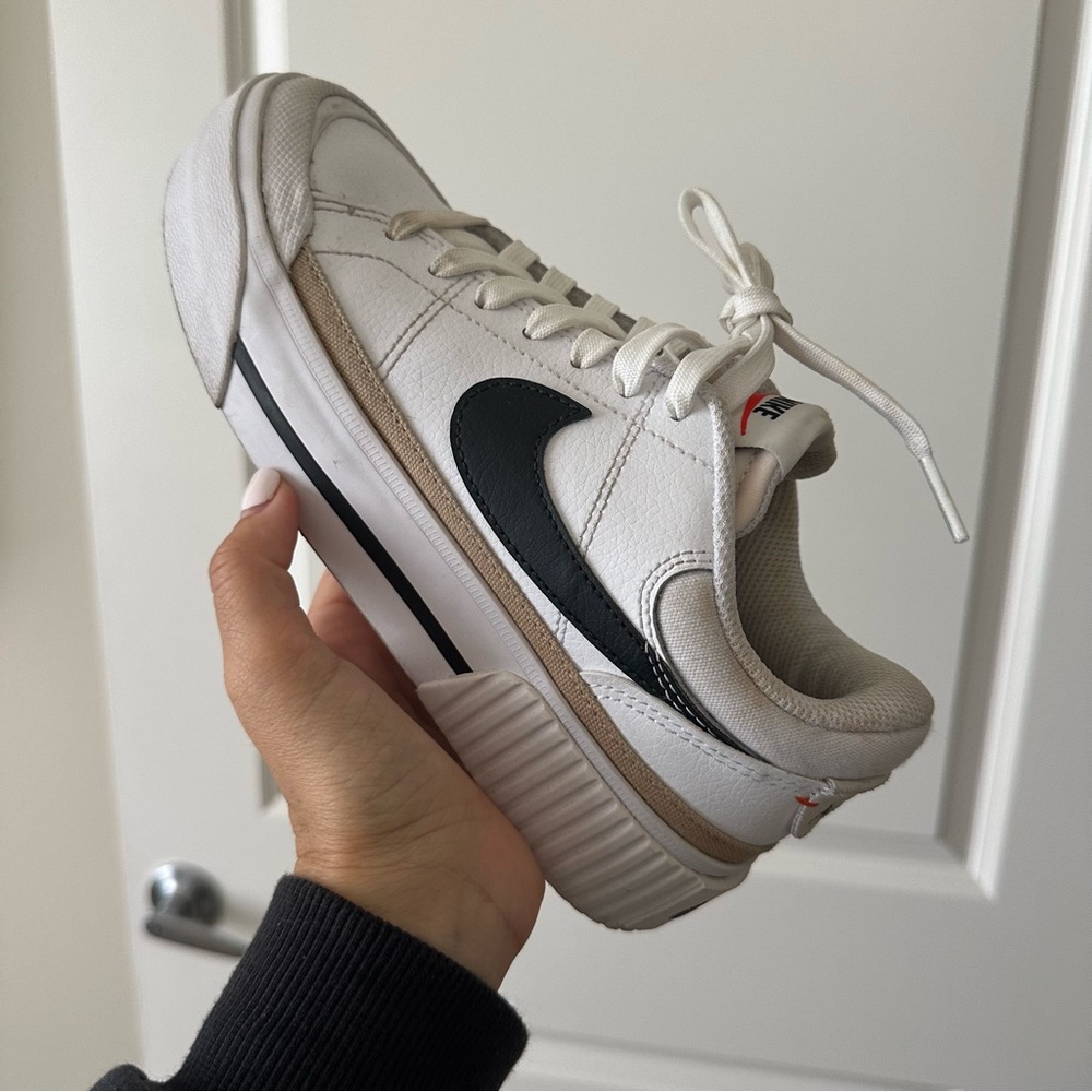 Women’s Nike Court Legacy
